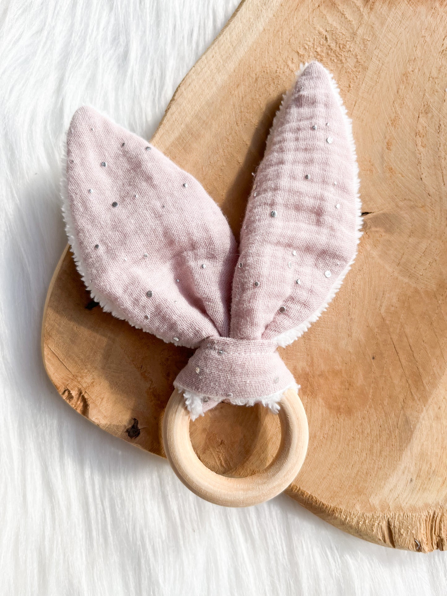 Hochet lapin en gaze de coton - Monmini