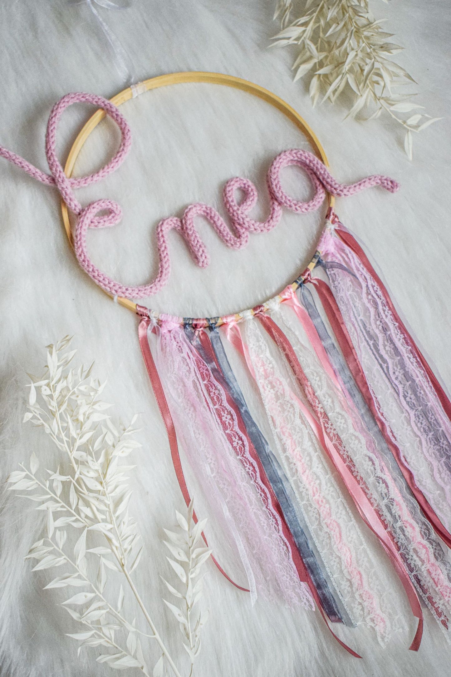 Suspension murale en tricotin et satin - Monmini